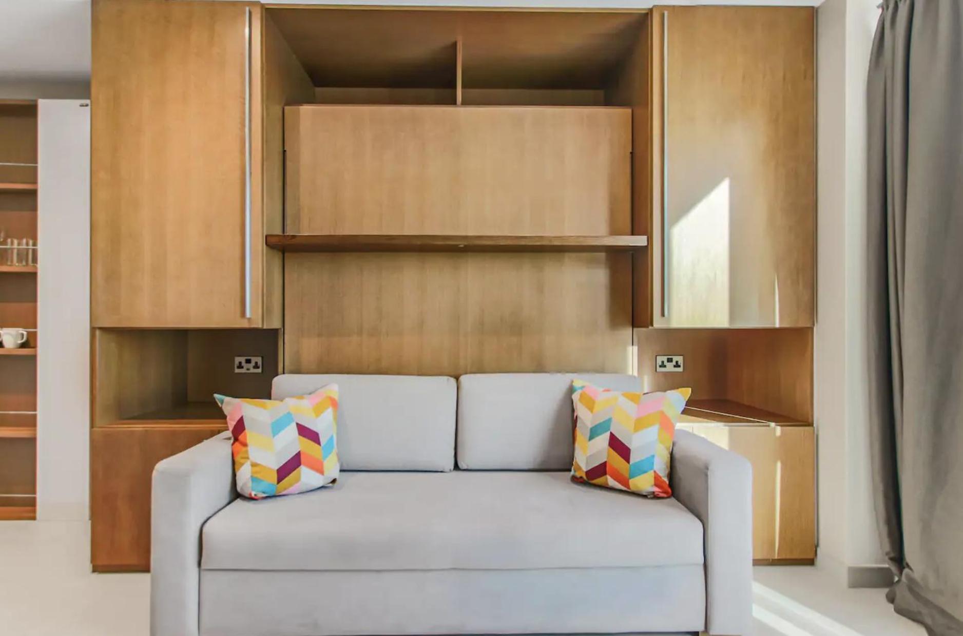 West One Studio Apartments Gibraltar Extérieur photo