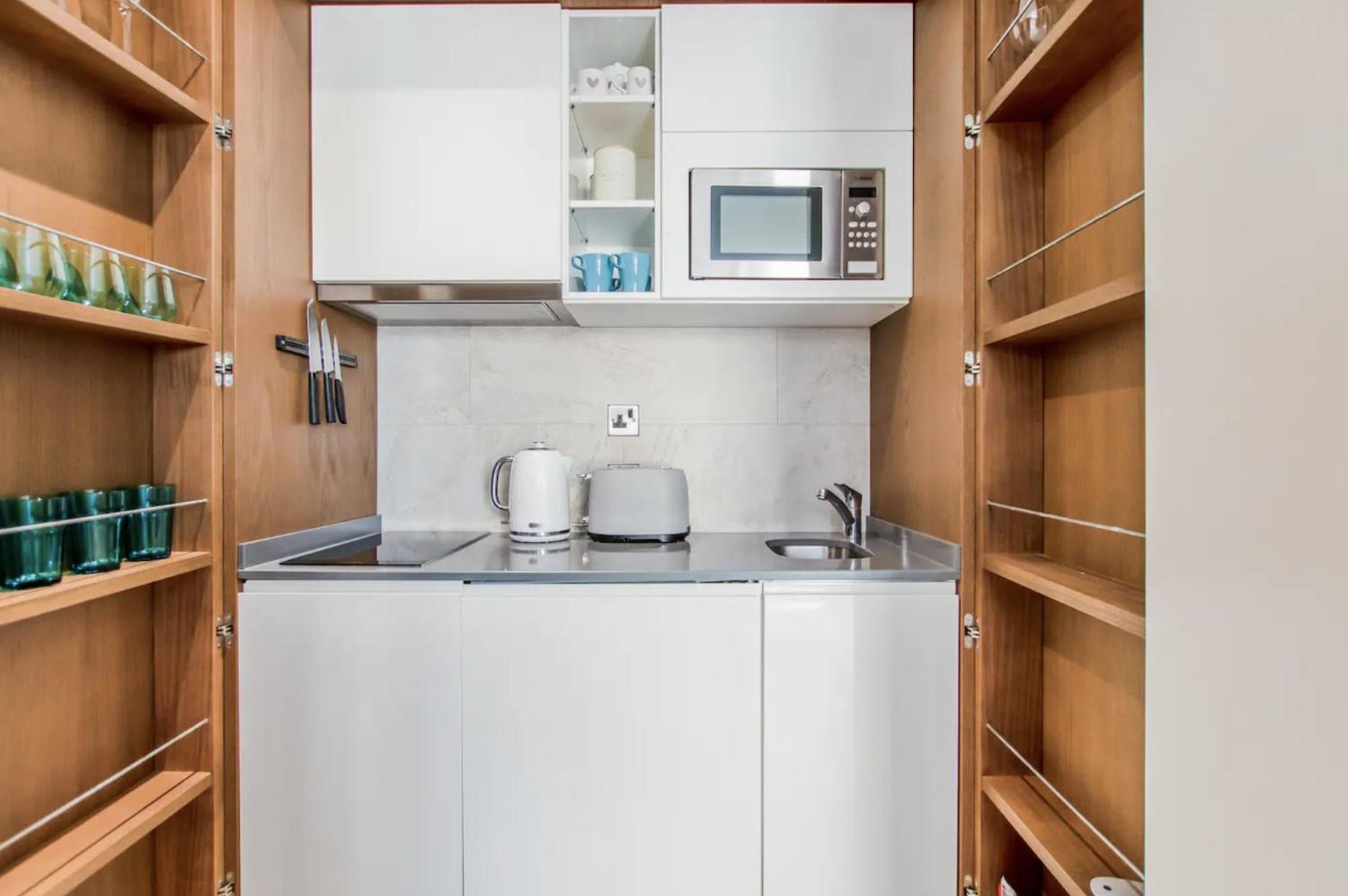 West One Studio Apartments Gibraltar Extérieur photo