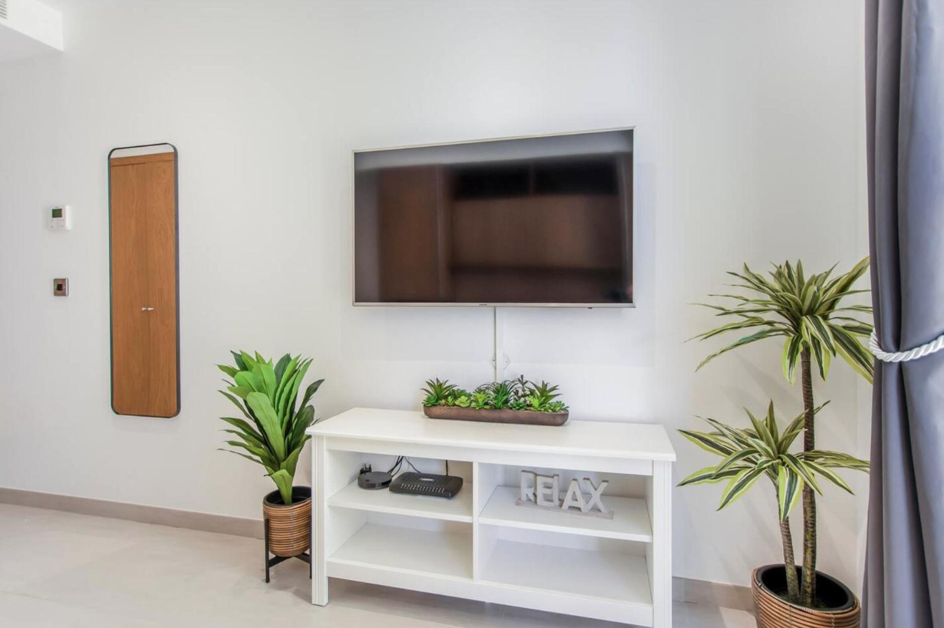 West One Studio Apartments Gibraltar Extérieur photo