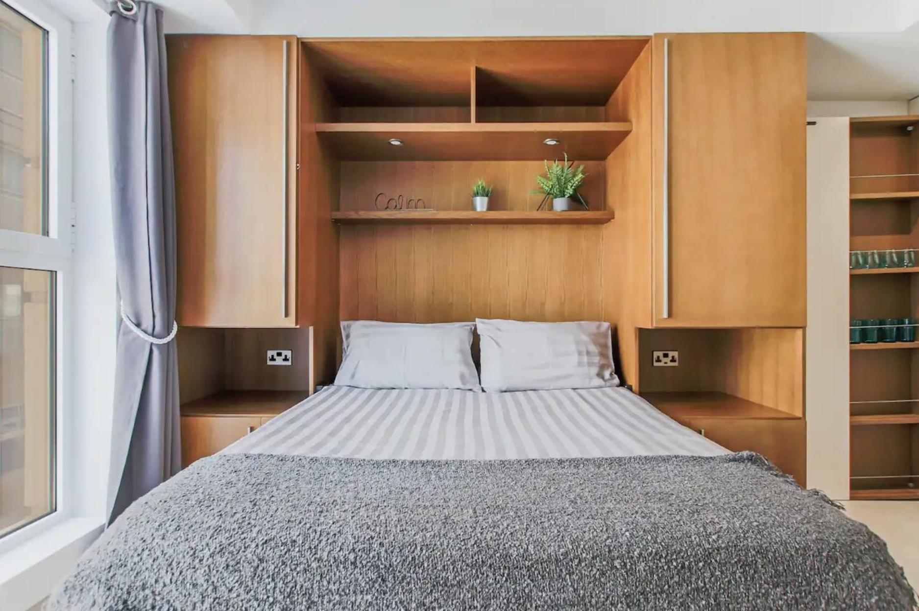 West One Studio Apartments Gibraltar Extérieur photo